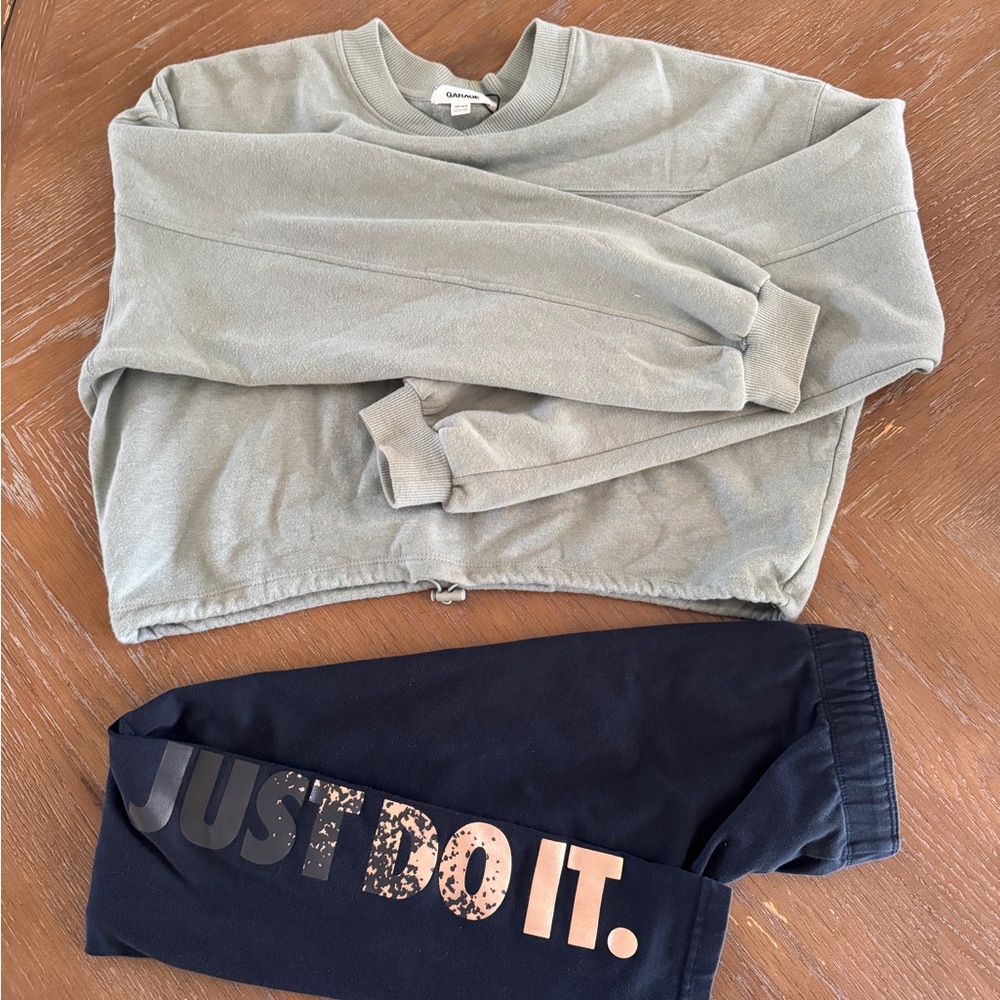 Garage Sage Green Sweatshirt and Black Nike leggings
